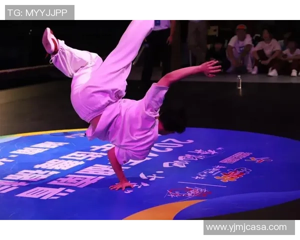 武汉街舞队荣登全国街舞排行榜第八名展现实力与魅力